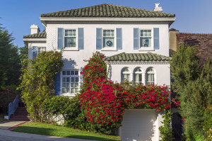 San Francisco home with rose bush